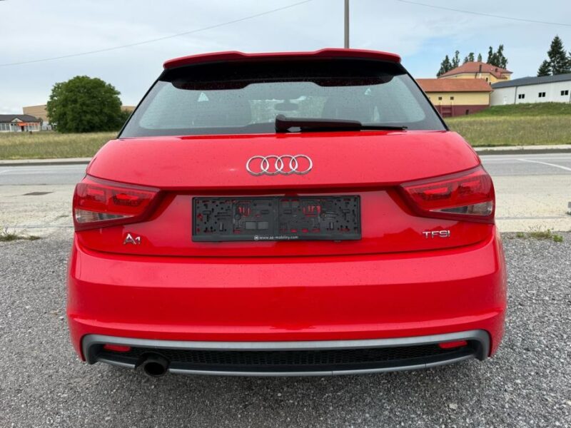 Audi A1 1,2 TFSI S-LINE NAVIGACIJA / XENON / LED / ODLIČAN