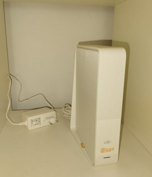 ARRIS TG2492LG-ZG - ZIGGO kabelski MODEM NIZOZEMSKI kabelski
