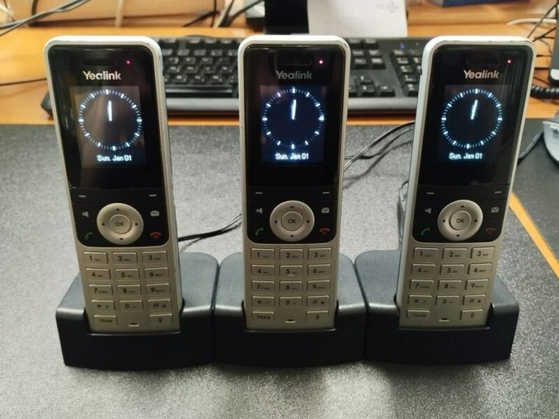 Yealink W53H bežične telefoni (x3) s dockovima i adapterima